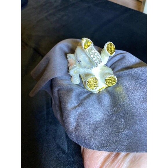 Elephant White Hinged Trinket Box Collectible Enamel Crystals Gold Tone Cute - Picture 7 of 9